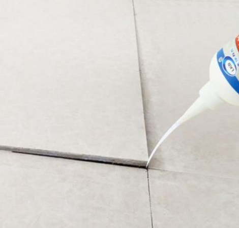 乌兰瓷砖空鼓维修公司分享卫生间瓷砖脱落的原因可能有以下几点